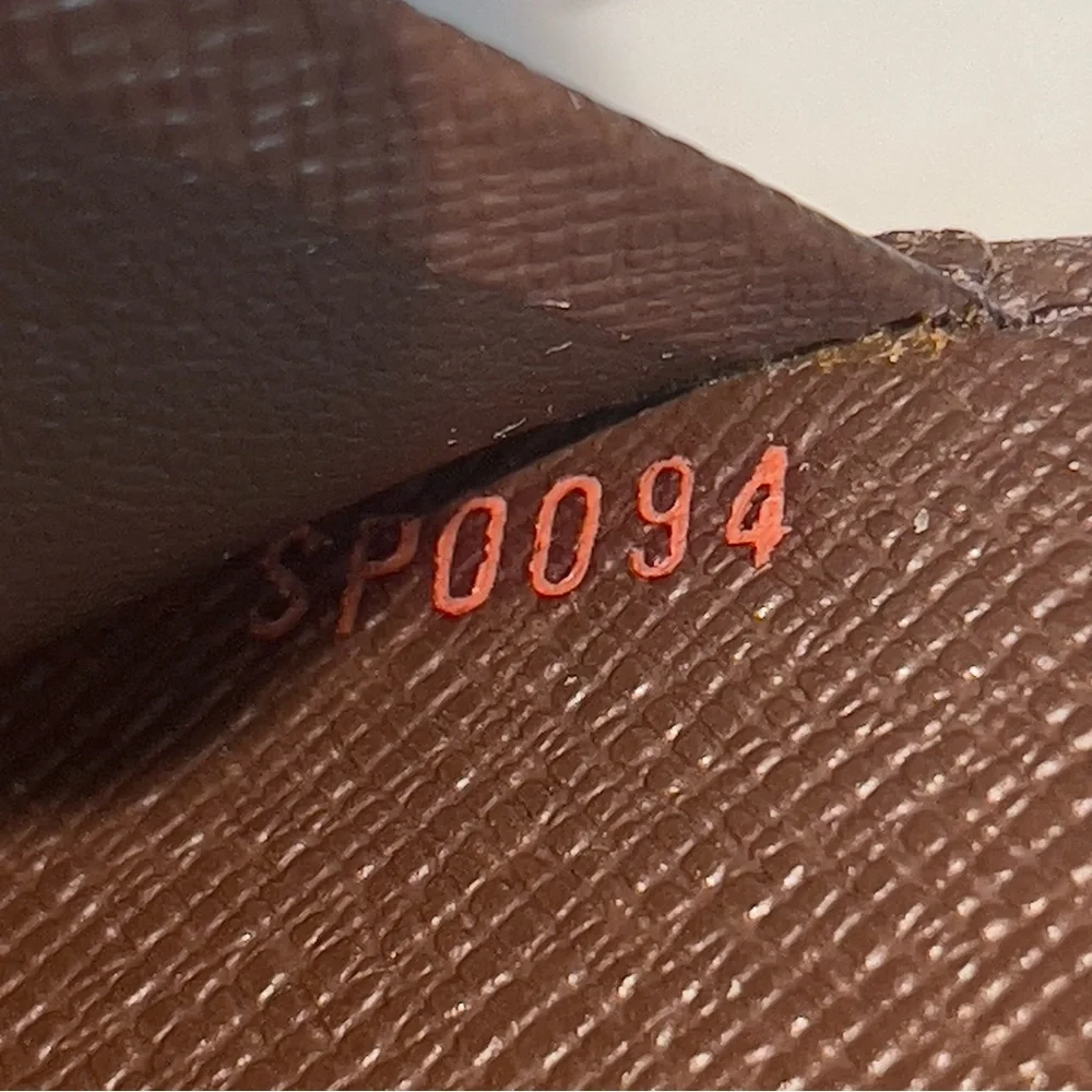 SOLD-Authentic Louis Vuitton Agenda MM Damier Ebene - Picture 4 of 16